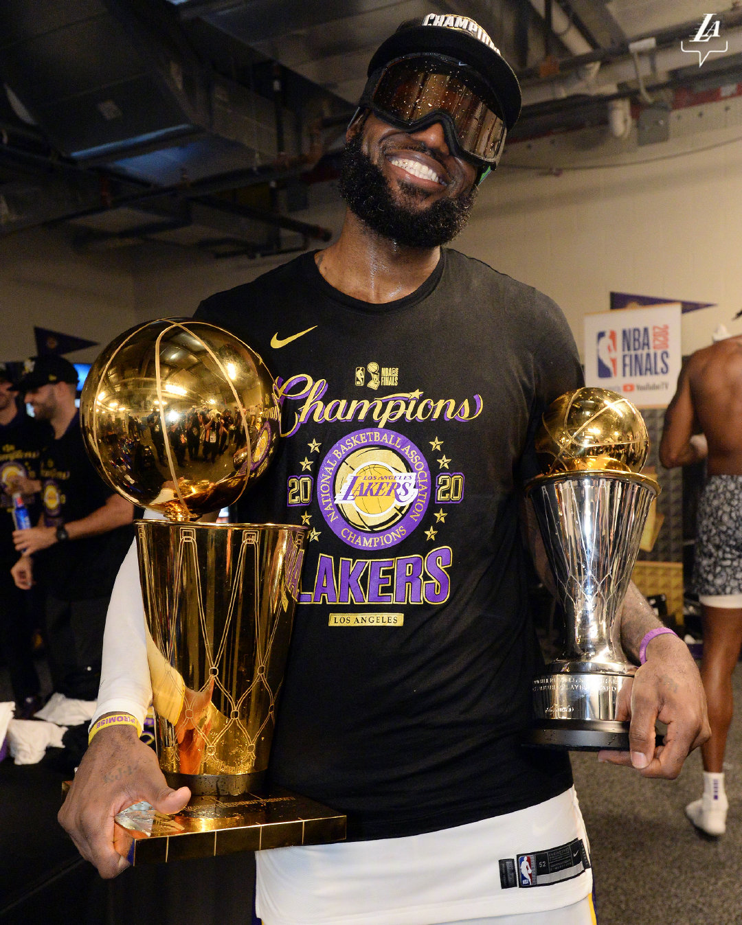 九游官网-球探：湖人在科比末期一塌糊涂！他们在詹姆斯加盟前就是个笑话！